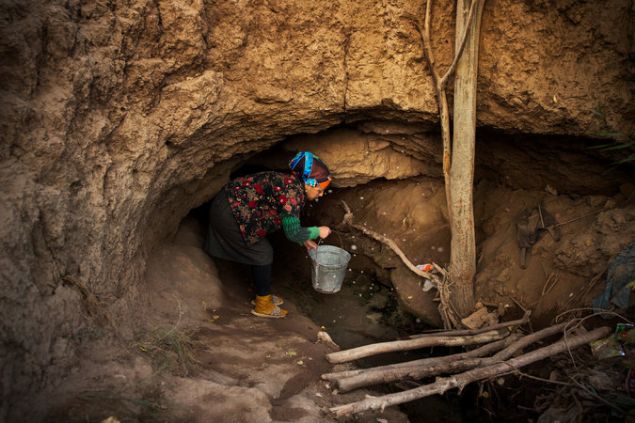 Tanrı Dağlarından yüzyıllardır bölge halkına hizmet veren yer altı kanalları 1,5 metre yükseklikte, 60-70 cm genişlikte inşa edilmiş ve günde 858 metreküp su taşıyor. Ancak bugün bu oran neredeyse üçte bir oranında düşmüş durumda.