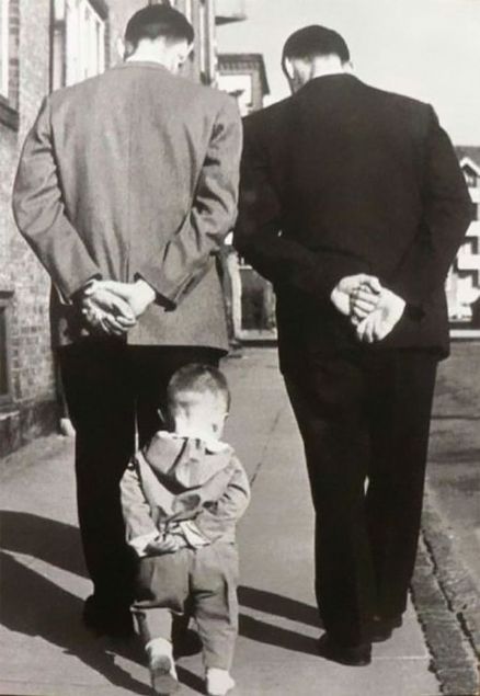 Aşağıda birkaç neslin bir arada olduğu aile fotoğraflarını sizler için derledik.