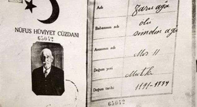 Ortaköy Camii, Nusretiye Camii, Selimiye Kışlası, Dolmabahçe Sarayı´nda onun emeği vardı. Hepsi o yıllarda inşa edilmişti ve Zaro Ağa bu tarihi yapıların inşaatında çalışmıştı.