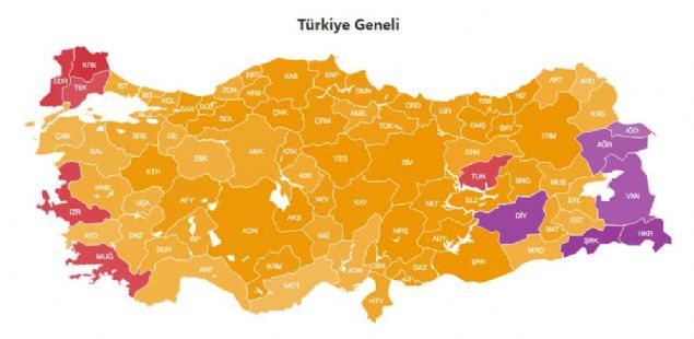 24 Haziran seçimlerinde liderlerin kullandığı sandıkların sonuçları belli oldu. Muhalefet liderlerinin oy kullandığı sandıkların tamamından Cumhurbaşkanı Tayyip Erdoğan birinci çıkarken, bakanların sandıklarında da ilk sıra Erdoğan'ın oldu...