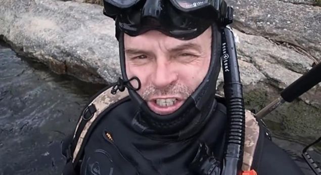 YouTube kullanıcısı Aquachigger dalış ekipmanları ve kamerasıyla çeşitli yerlerdeki gölleri ya da denizleri keşfe çıkıyor. Aquachigger genellikle bu dalışlardan oldukça kârlı çıkıyor.