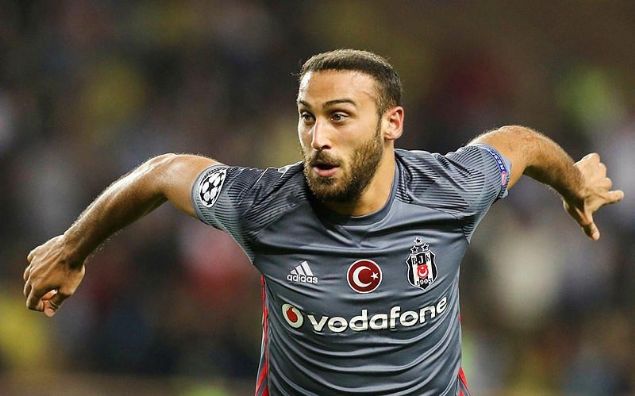 Süper Lig tarihinde bazı transferler dudak uçuklatan rakamlara gerçekleşti. İşte onlardan bazıları...
