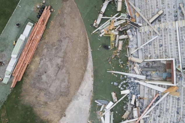 Başkentin futbol takımlarına uzun yıllardır hizmet veren Ankara 19 Mayıs Stadı'nın yıkım süreci devam etti.