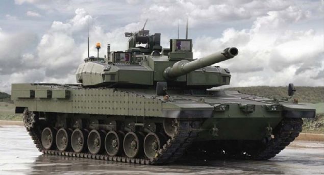Yerli üretim olan Altay tankından almak için Katar'la imzalar atıldı. Buna göre Katar, Türkiye'den 100 adet Altay tankı alacak.