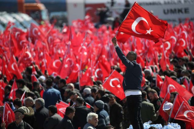 Türkiye Cumhurbaşkanı ve AK Parti Genel Başkanı Recep Tayyip Erdoğan ile MHP Genel Başkanı Devlet Bahçeli'nin katılacağı, Cumhur İttifakı'nın Yenikapı'daki 'Büyük İstanbul Mitingi' başladı.