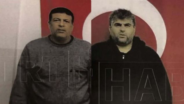 MİT, Kaşıkçı cinayetinden sonra Türkiye'ye gelip, muhalif Araplar ve öğrencilerle ilgili bilgi toplayan 2 casusu Esenyurt'ta yakaladı. <br><br> Ortadoğu'nun kiralık katili olarak anılan Muhammed Dahlan'a yakın olan Z.H ve S.S.'nin Birleşik Arap Emirlikleri hesabına ajanlık yaptıkları tespit edildi.