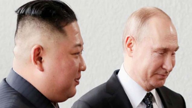 Rusya Devlet Başkanı Vladimir Putin, Kuzey Kore lideri Kim Jong-un ile bir araya geldi.