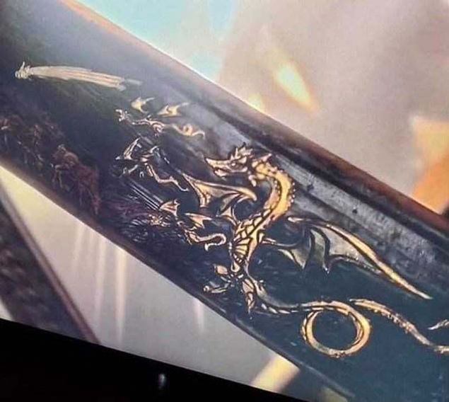 Game of Thrones 8. sezon 4. bölümde Daenerys Targaryen'in ejderhası Rhaegal'in ölmesinin ardından yeni ve genç ejderhaların büyük savaşa katılabileceği yönünde teoriler ortaya atıldı. Dikkatli seyirciler teorilerine diziden kanıt da buldu.