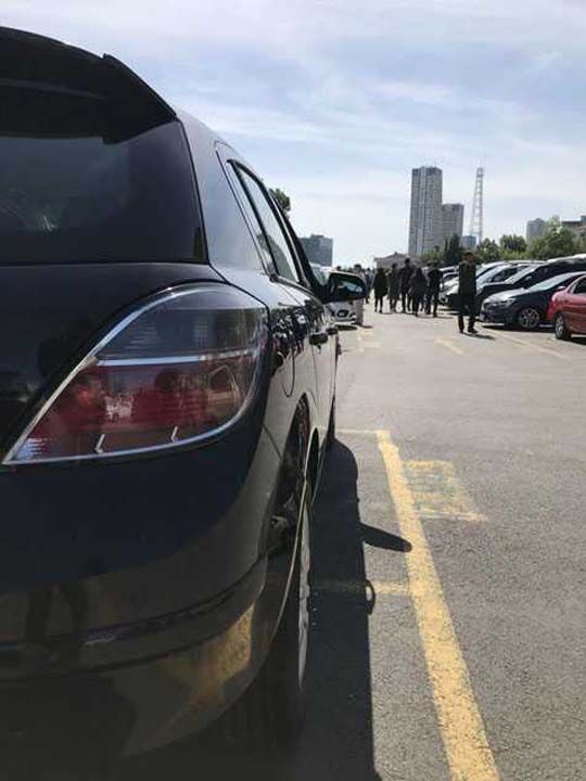 Sıfır km otomobillerde yaşanan gerilemenin aksine ikinci el otomobil piyasası en hareketli günlerini yaşıyor.