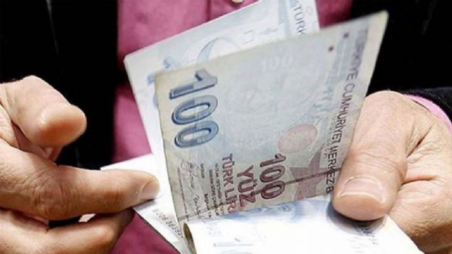 12.3 milyon emeklinin maaşıyla birlikte aldığı ek ödeme, enflasyon zammıyla 57 ila 230 lira artacak.