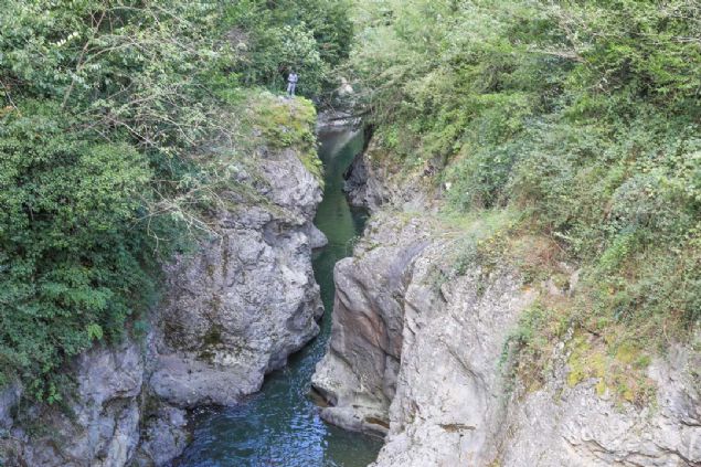 Ordu'nun Ulubey ilçesindeki Küpkaya Kanyonu, doğal güzelliğinin yanı sıra farklı özellikleriyle de yerli ve yabancı ziyaretçilerini cezbediyor.