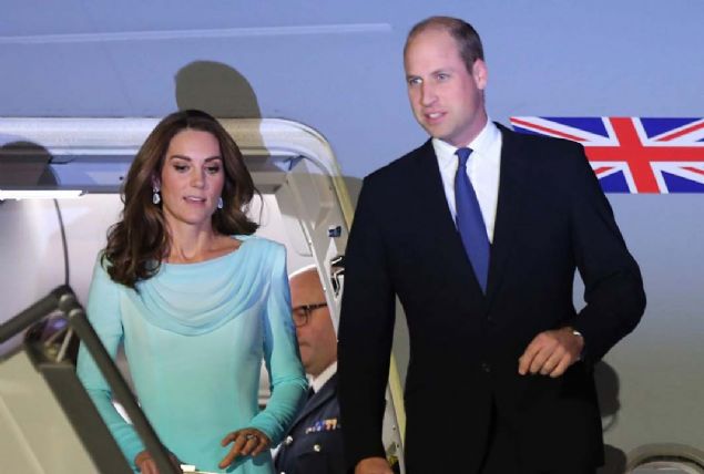 Cambridge Dükü William ve eşi Kate Middleton, 5 günlük resmi ziyaret için Pakistan'a geldi.