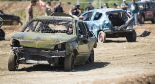 Hurda Otomobiller Yarıştı