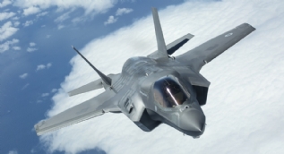 Alman hükümetinin 'F-35' kararına tepki yağdı