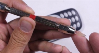 Nokia 3310'un dayanıklılık testi
