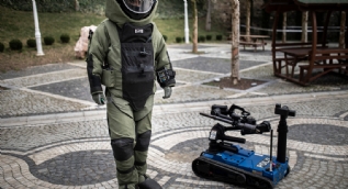 Yerli bomba imha robotu 'Ertuğrul' İstanbul'da görev başında