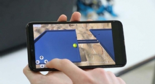 Kendi mobil oyunlarını yaptılar