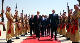 Cumhurbaşkanı Erdoğan Ürdün’de böyle karşılandı