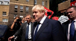 Boris Johnson İngiltere'nin yeni başbakanı oldu