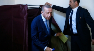 Cumhurbaşkanı Erdoğan oyunu kullandı