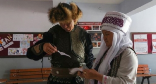 Kırgız Türkleri oyunu böyle kullandı