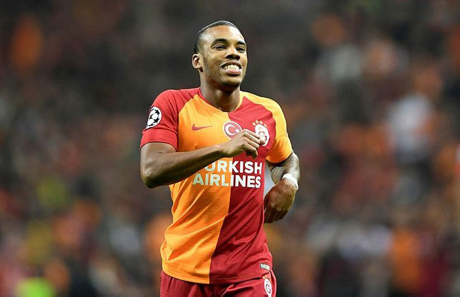                                                                 Garry Rodrigues - Galatasaray - 5.3 Milyon Euro <br><br> Bu sezon Fenerbah�e formas� giyen Rodrigues, 2016-2017 sezonunda Yunan kul�b� Paok'tan Galatasaray'a transfer olmu�tu. Ye�il Burun Adal� oyuncu Galatasaray formas� alt�nda 61 ma�ta 13 gol, 14 asistlik performans g�stermi�ti.                                                      