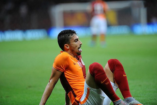                                                                 Alex Telles - Galatasaray - 6.15 Milyon Euro <br><br> Galatasaray'�n scout transferlerinden biri olan Alex Telles, 2013-2014 sezonunda Brezilya kul�b� Gremio'dan transfer olmu�tu. Brezilyal� sol bek oyuncusu, ��kt��� 32 S�per Lig ma��nda 2 gol at�p, 3 asist yapt�.                                                      