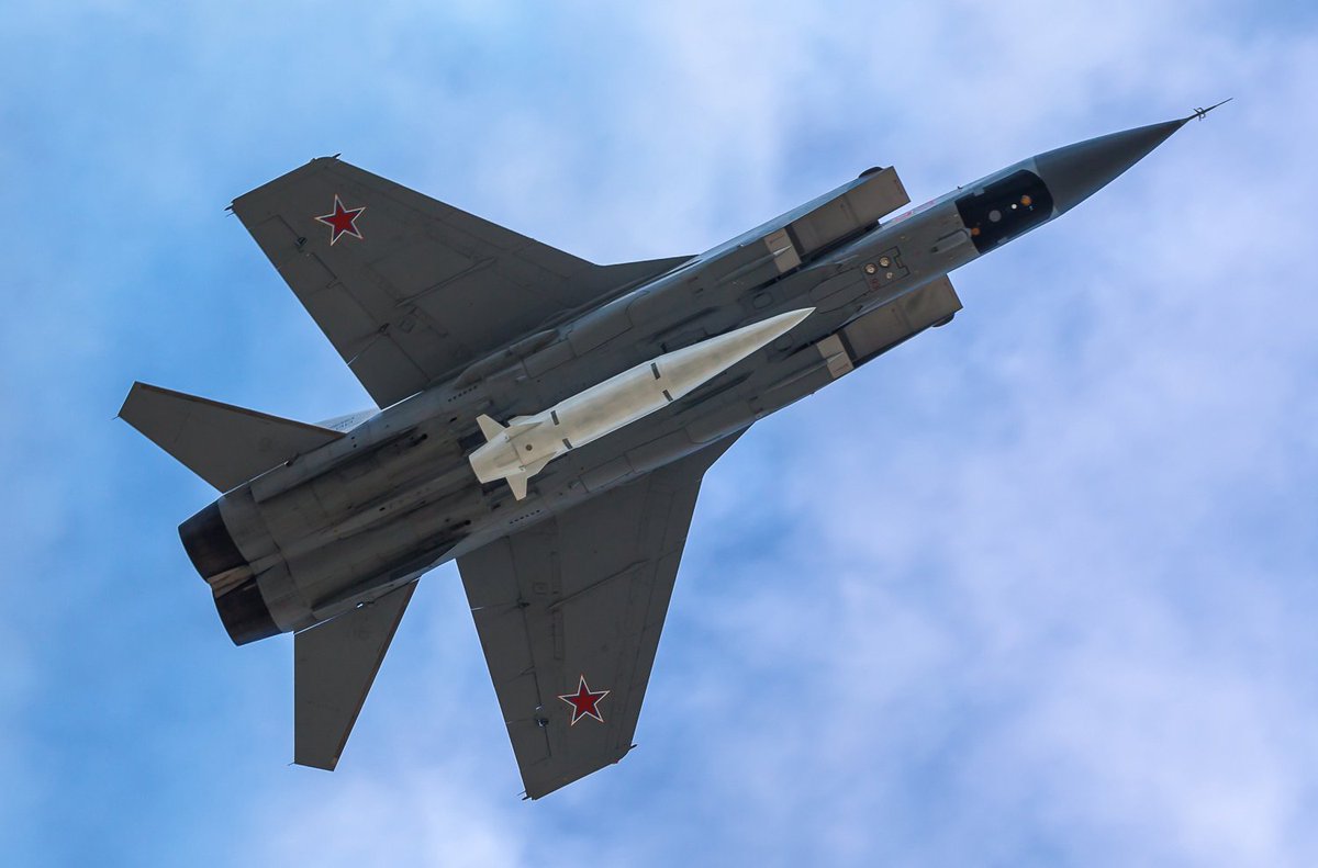 Kinjal f�zeleri �imdiye kadar MiG-31K sava� u�a��na entegre edildi. 