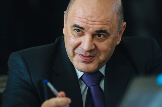 Fetisov'a göre müzik besteliyor ve piyano çalyor ve iyi bir hokey oyuncusu olduu söyleniyor.