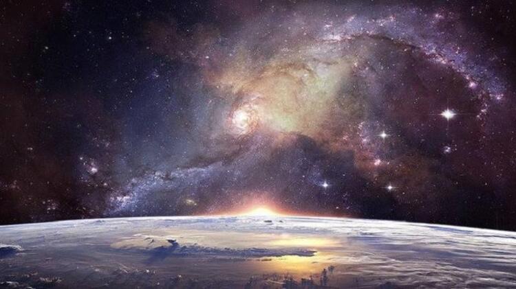                                                                 Collins'e Dünya d���ndaki ya�am� aramak için ya da daha farkl� bir gezegene yerle�mek için yeni bir uça��n dizayn edilip edilmemesi hakk�nda sorular soruldu.                                                     