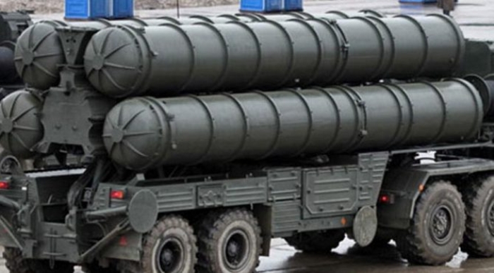 Hedef tanmlandktan sonra komuta arac füzenin frlatlmasna karar veriyor