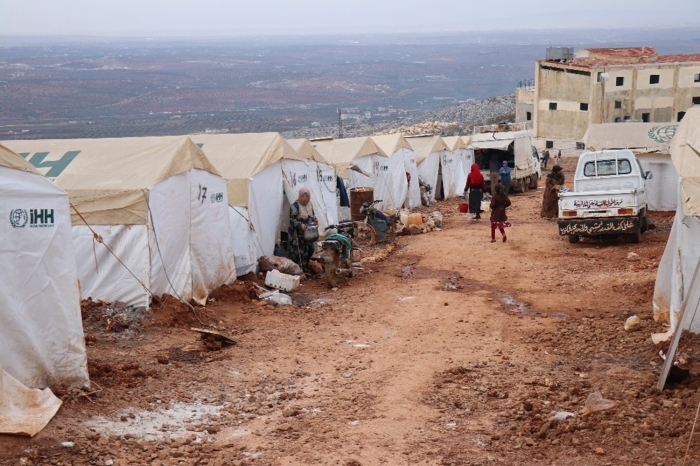 Dalk arazi bölgesi olan Harbedüte yaklak 314 çadrn kurulduunu ve 3 bin civar Suriyeli sivilin yaadn söyleyen HH Suriye Çalmalar Medya Sorumlusu Selim Tosun,