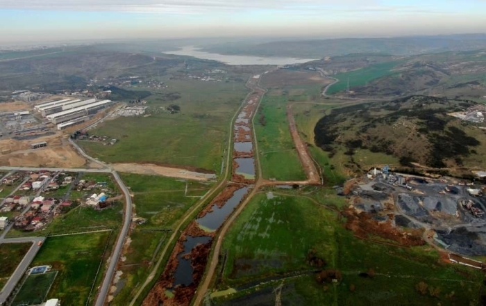                                                                 Gerçek: Kanal inaat nedeniyle çkacak hafriyat miktar 1,15 milyar metreküptür.                                                       