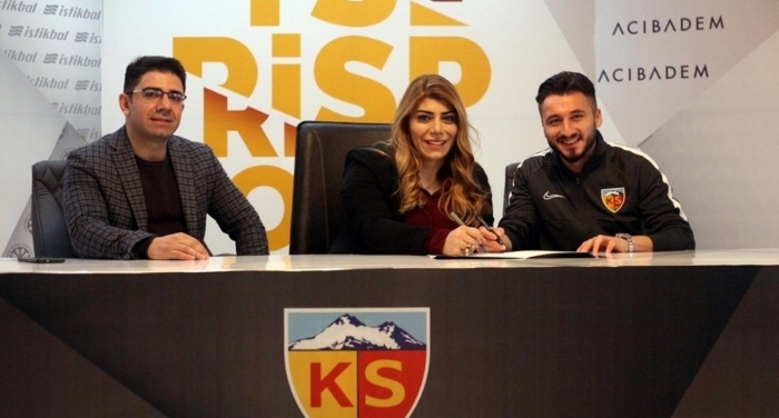 29. Enver Cenk ahin (Orta saha) - Hes Kablo Kayserispor<br><br> Hes Kablo Kayserispor, asker selam verdii için Almanya 2. Lig ekibi St. Pauli`den gönderilen 25 yandaki orta saha oyuncusu Enver Cenk ahin`i sezon sonuna kadar kadrosuna katt.