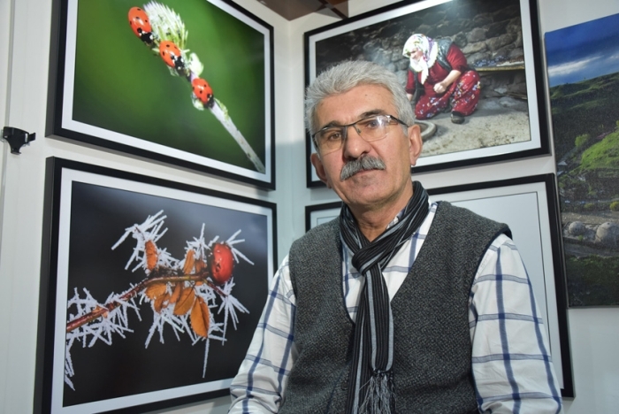                                                                 Bugüne kadar çok sayda ulusal ve uluslararas alanda düzenlenen fotoraf yarmalarna da katlan Özgen Beli, Arnavutluk'ta Photofenix tarafndan düzenlenen ve 55 ülkeden sanatçlarn katlmyla gerçekleen uluslararas fotoraf yarmasnda "Dou Ekspresi" adl fotorafyla altn madalya kazand.                                                     