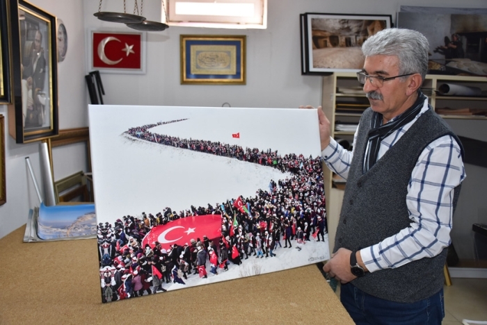                                                                 Karada'da düzenlenen Zeta Circuit Uluslararas Fotoraf Yarmas'nda ise 2'ncilik elde eden Beli, henüz yeni balad sanat dalnda ksa sürede büyük baar salayarak 50'den fazla ödül kazand.                                                     