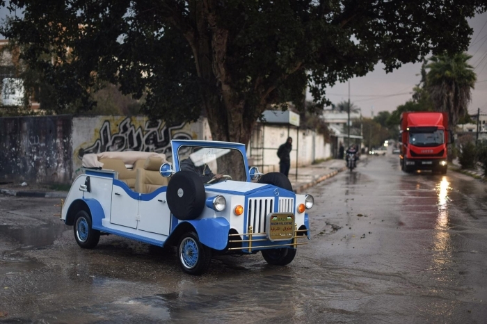 Demirci ustas Baraka, orijinali tasarm taklit ettii arac, oullarnn da desteiyle i yerinde tamamlayarak, Gazze sokaklarnda görücüye çkard.