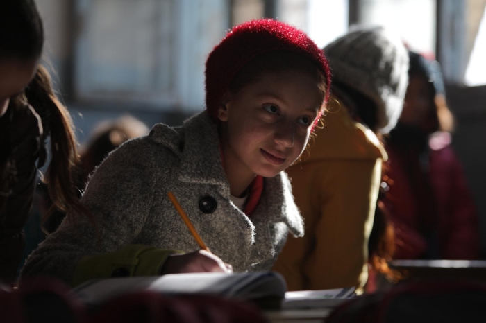 Tel Abyad ve Rasulayn'da terör örgütünün kullan�lamaz hale getirdi�i onlarca okul, �anl�urfa Valili�ince e�itime haz�rland�.