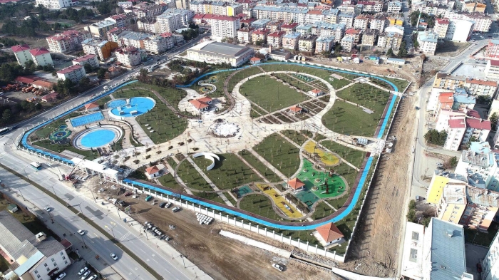 Kentte yklan eski 4 Eylül Stad'nn bulunduu yerde, 53 bin 126 metrekarelik alan kapsayan 'Millet Bahçesi' projesinde sona gelindi. 