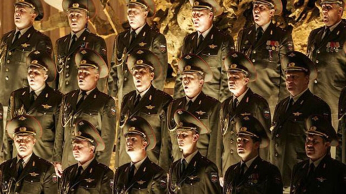 25 Aral�k 2016  Dünyaca ünlü K�z�l Ordu Korosu'nun üyelerinin de içinde bulundu�u Tupolev 154 tipi askeri uçak dü�tü. Uçakta 64  K�z�l Ordu Korosu üyesi de dahil 92 ki�i ya�ama veda etti