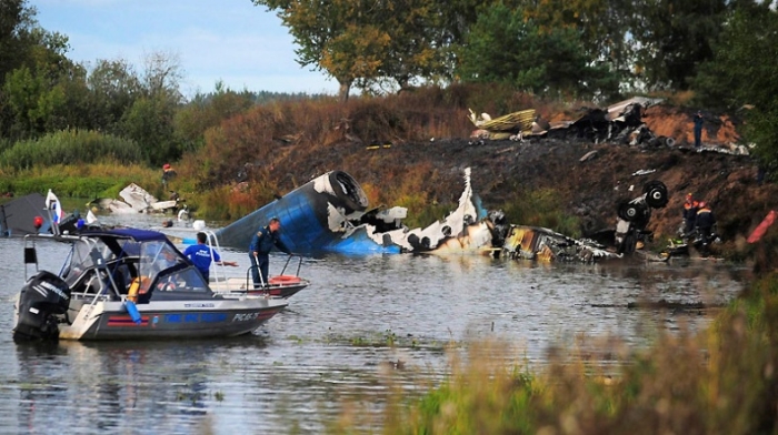 7 Eylül 2011  Rus buz hokeyi tak�m� oyuncular�n� ta��yan uçak 37 yolcu ve 8 ki�iden olu�an mürettabat�yla Yaroslavl kenti yak�nlar�nda dü�tü. Kazada ço�unlu�u sporcu 45 ki�i öldü