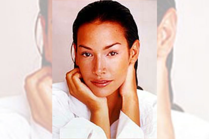 27 Temmuz 2001 Brezilyal� model Fernanda Vogel helikopter kazas�nda öldü.