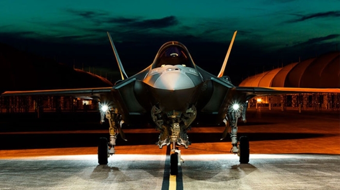 Uzunlu�u 15,67 metre, yüksekli�i 4,33 metredir.