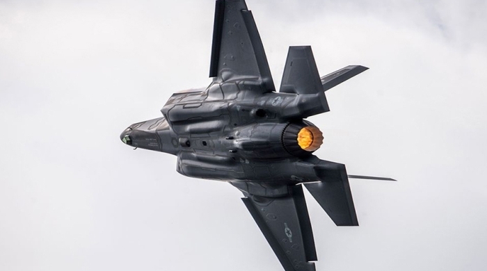 Kanat aç�kl��� 10,65 metredir. <br>  Uça��n bo� a��rl��� 13,17 tondur.