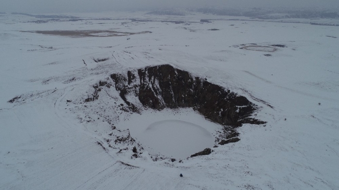 Turkuaz renkli gölün 5 ay önceki görüntüsünden eser kalmad.