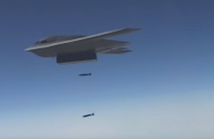 Bombardman uça serisinin en son versiyonu Northrop Grumman tarafndan gelitirildi.