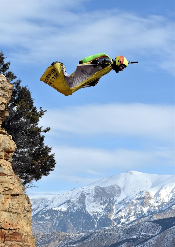 - "Tek Türk olarak dünya rekoruna dahil oldum  Koçak, yurt dnda katld atlaylarda rekorlar krdn belirterek, Kolombiya'daki dünya ampiyonasnda 3'üncülük elde ettiini dile getirdi.