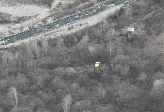 Görevi süresince Türk Silahl Kuvvetleri ve milli takm adna yarmalara katlan "yarasa adam" lakapl Koçak, ulusal ve uluslararas alanlarda birçok baar elde etti.