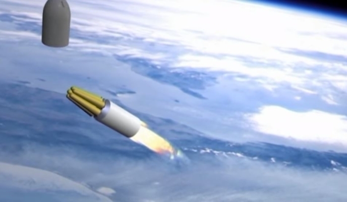 Sarmat, f�ze savunma sistemlerine yakalanm�yor ve hipersonik olanlar da dahil olmak �zere n�kleer ba�l�klar ta��yabiliyor.