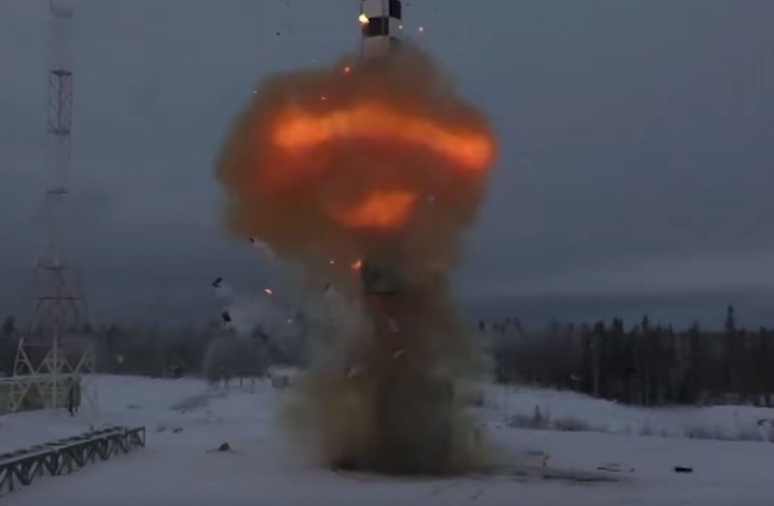 T�M SAVUNMA S�STEMLER�NDEN KA�AB�L�YOR <br> Rusya Stratejik F�ze Kuvvetleri Askeri-Bilimsel Komite Ba�kan� Albay Artyom Vyatkin, Sarmat k�talararas� balistik f�zesinin f�rlatma testlerinin tamamland���n� s�ylemi�ti.